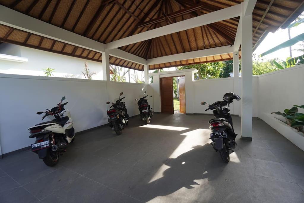 Villa Vespa Lovina Exterior foto